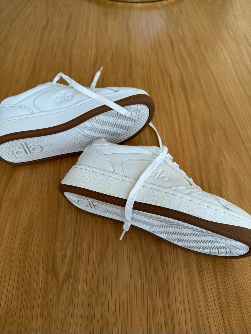 ALO Yoga  White Lace-Up Leather Sneakers
